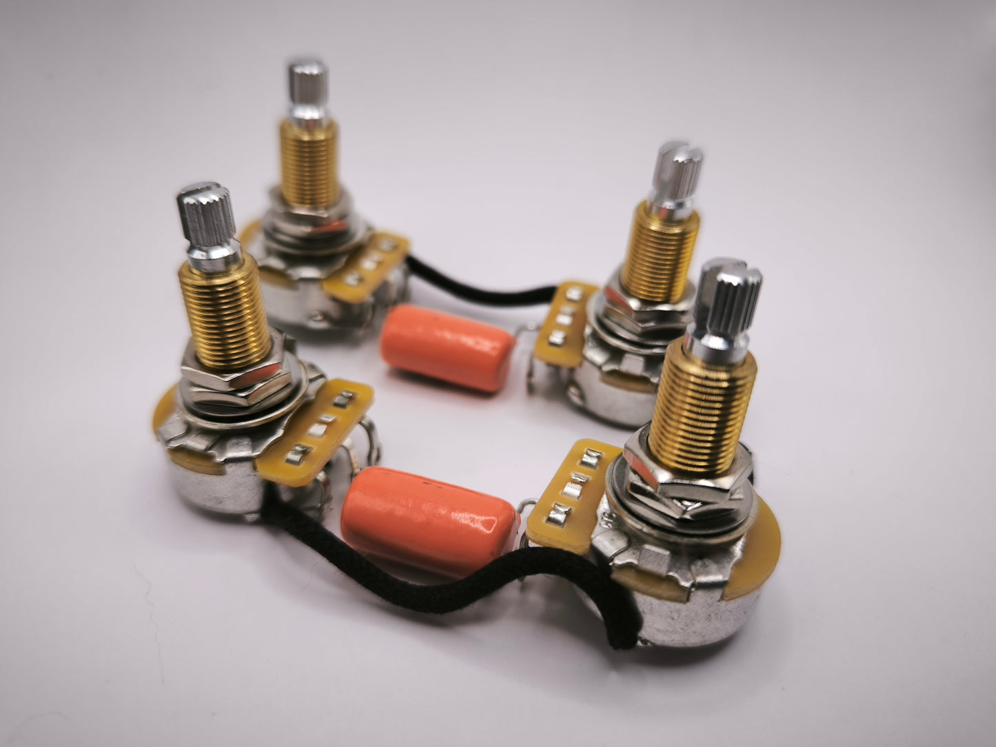 Harnais pré-câblé fait main pour guitare électrique style Les Paul® Long Shaft