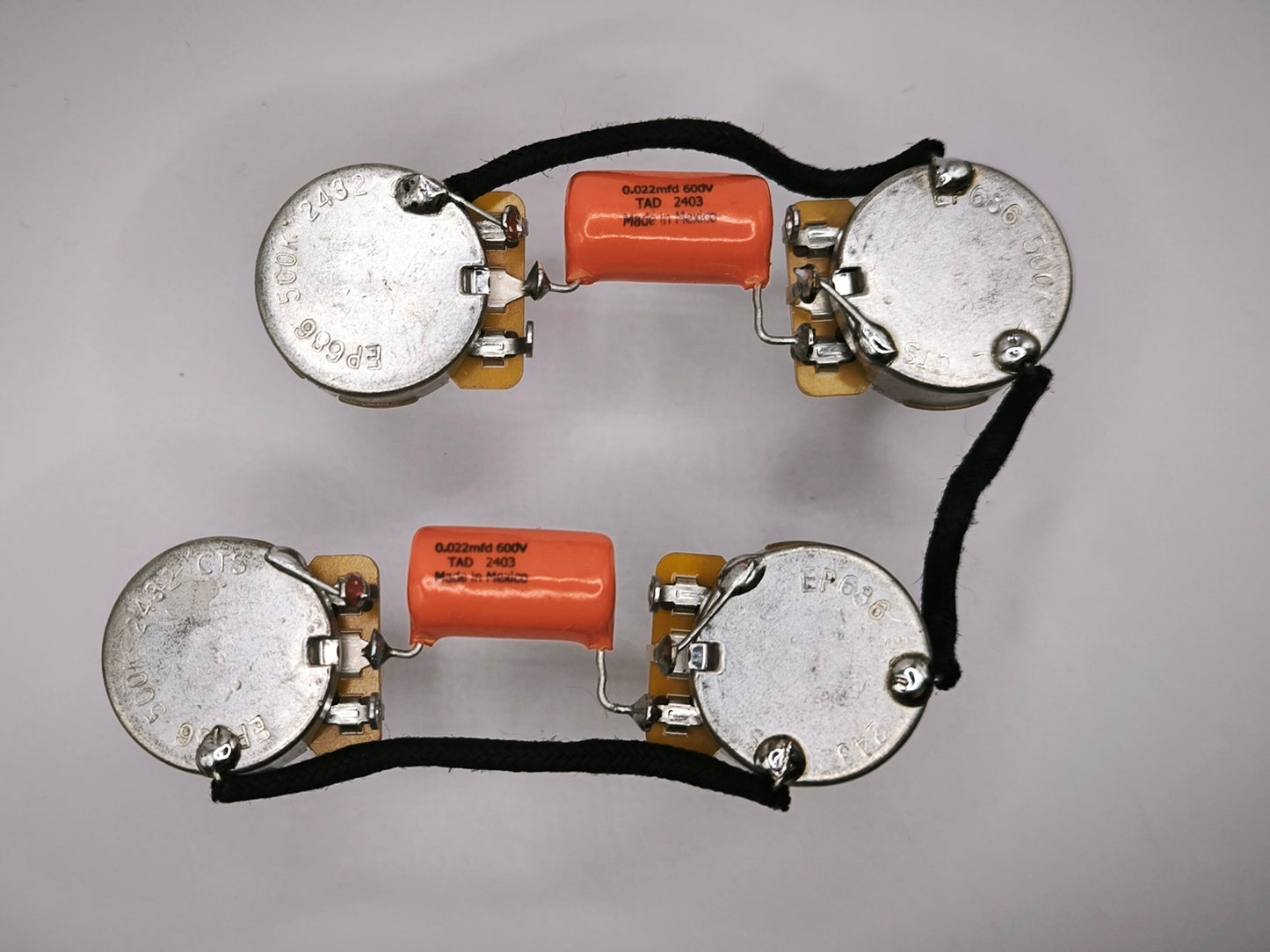 Harnais Les Paul®, SG®, ES®, Firebird® pré-câblé pour guitare électrique - Premium